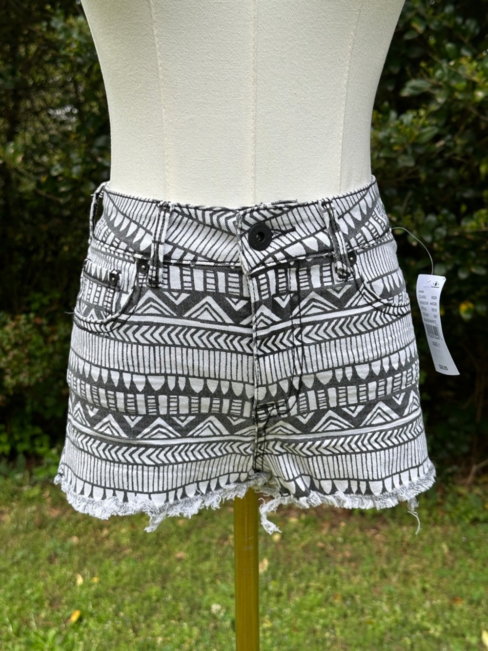 PACSUN Bullhead High Rise Tribal Pattern Jean Shorts Size 1 Vintage Y2K
